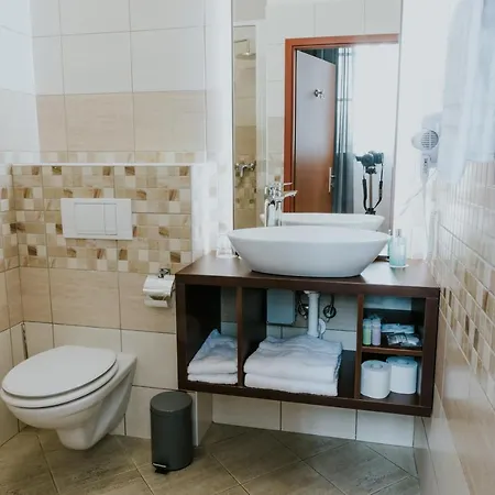 酒店 Wellness Liberecka Vysina 利贝雷茨